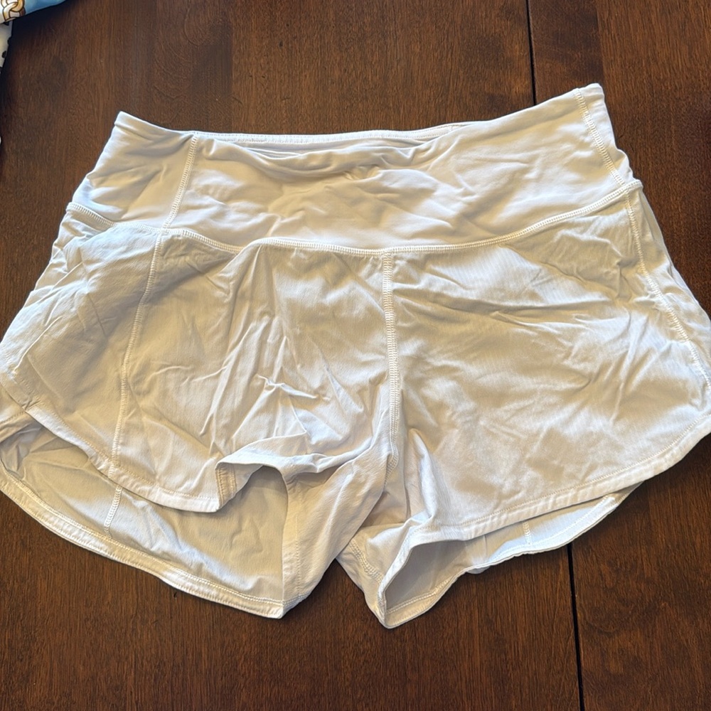 Lululemon shorts size 4